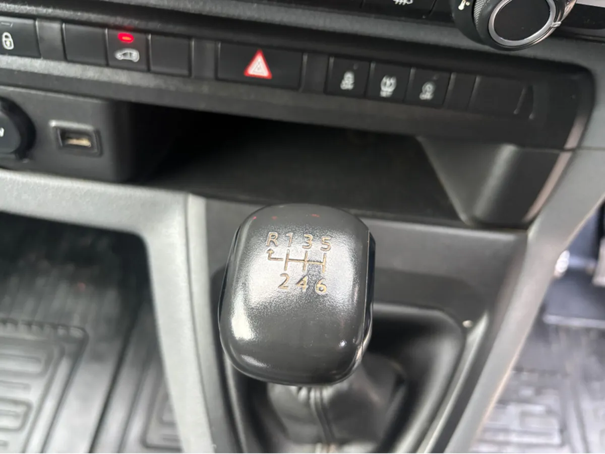 Toyota Proace 2.0 120BHP GX LWB 12 MONTHS WARRANTY - Image 4