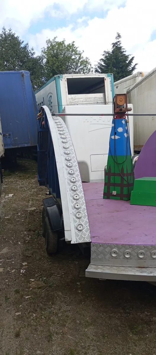 Trailer fairground - Image 2