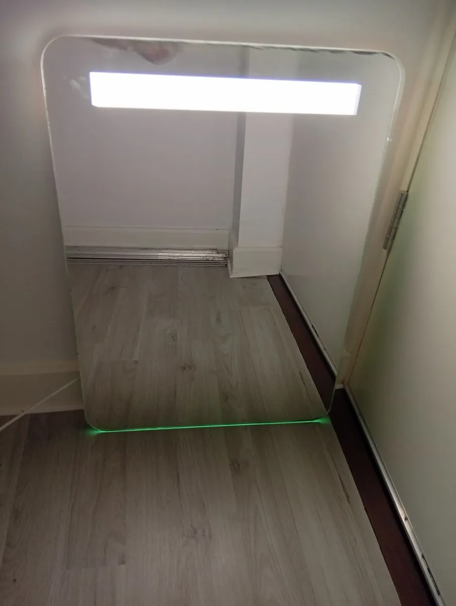 Modern bathroom wall Led Mirror - Image 1