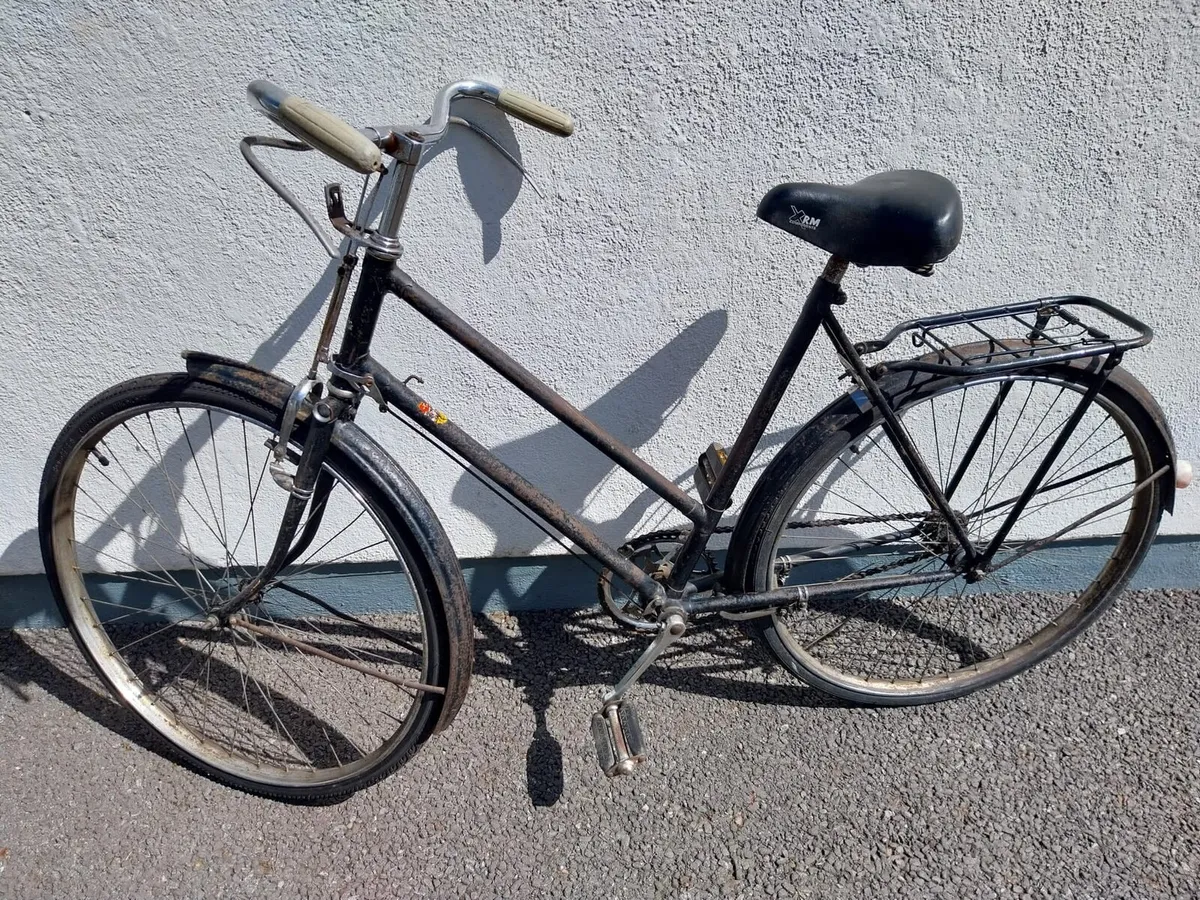 black nelly bike - Image 2