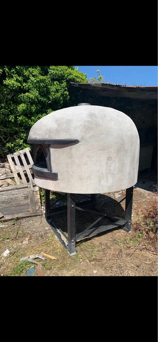 Wood-fired pizza oven - Image 2