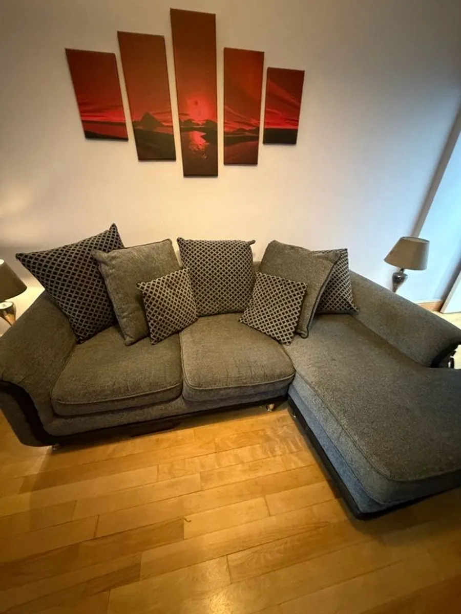 Need Gone Tomorrow. Stunning L - Shaped Sofa - Image 4