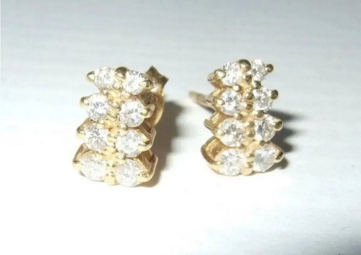 Vintage 18k Hallmarked Gold/Diamond Earrings - Image 4