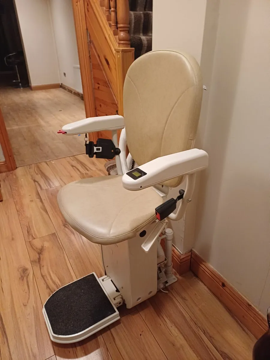 Curved Stairlift - Image 2