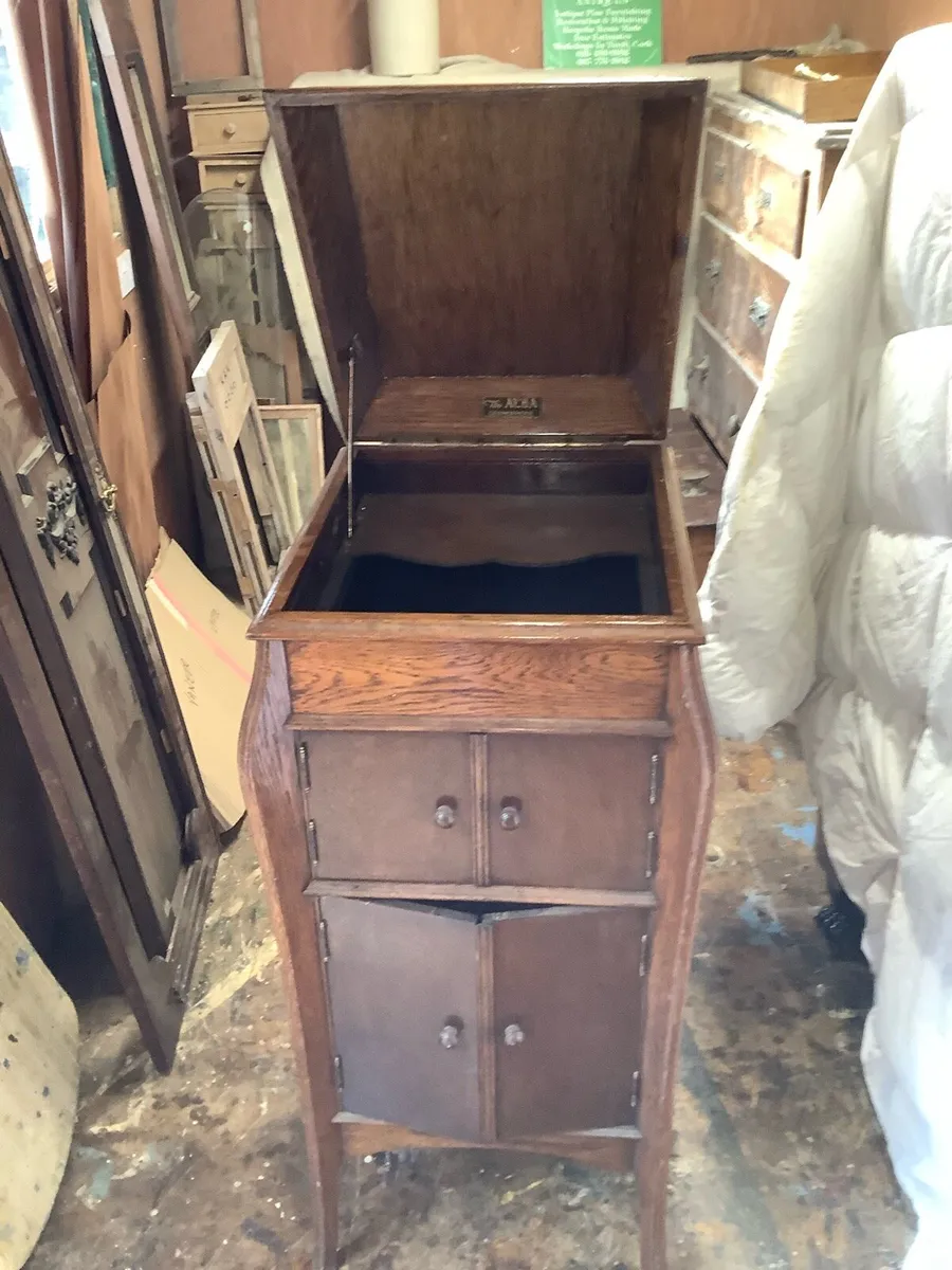 Antique cupboard - Image 2