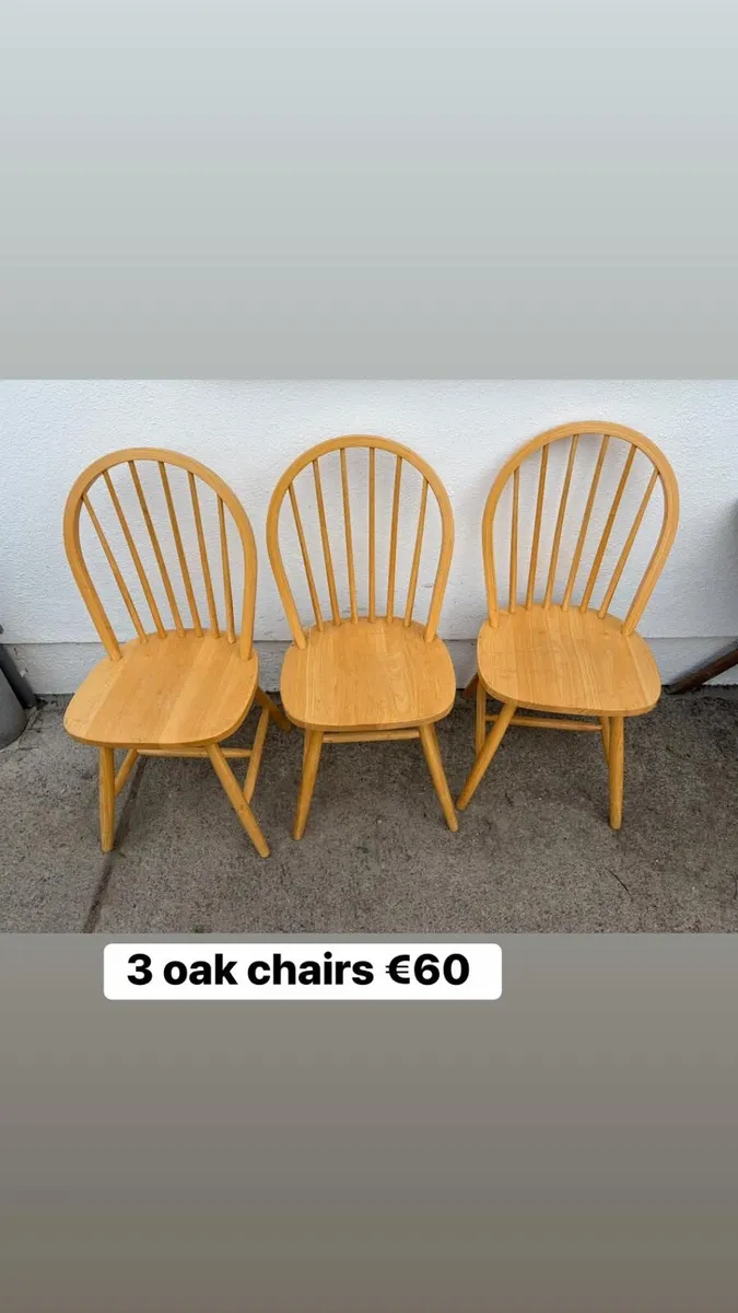 3 oak kitchen chairs €60 - Image 1