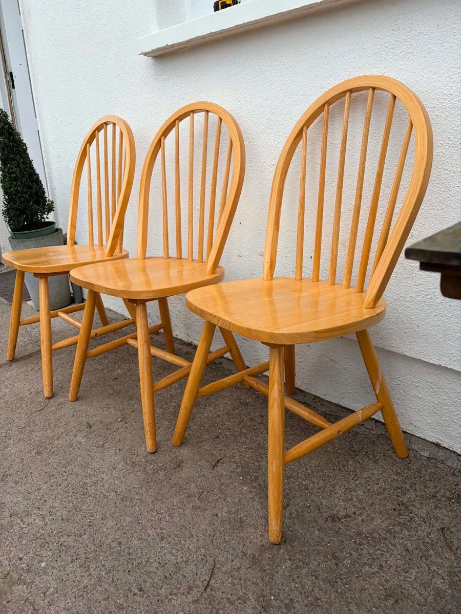 3 oak kitchen chairs €60 - Image 3