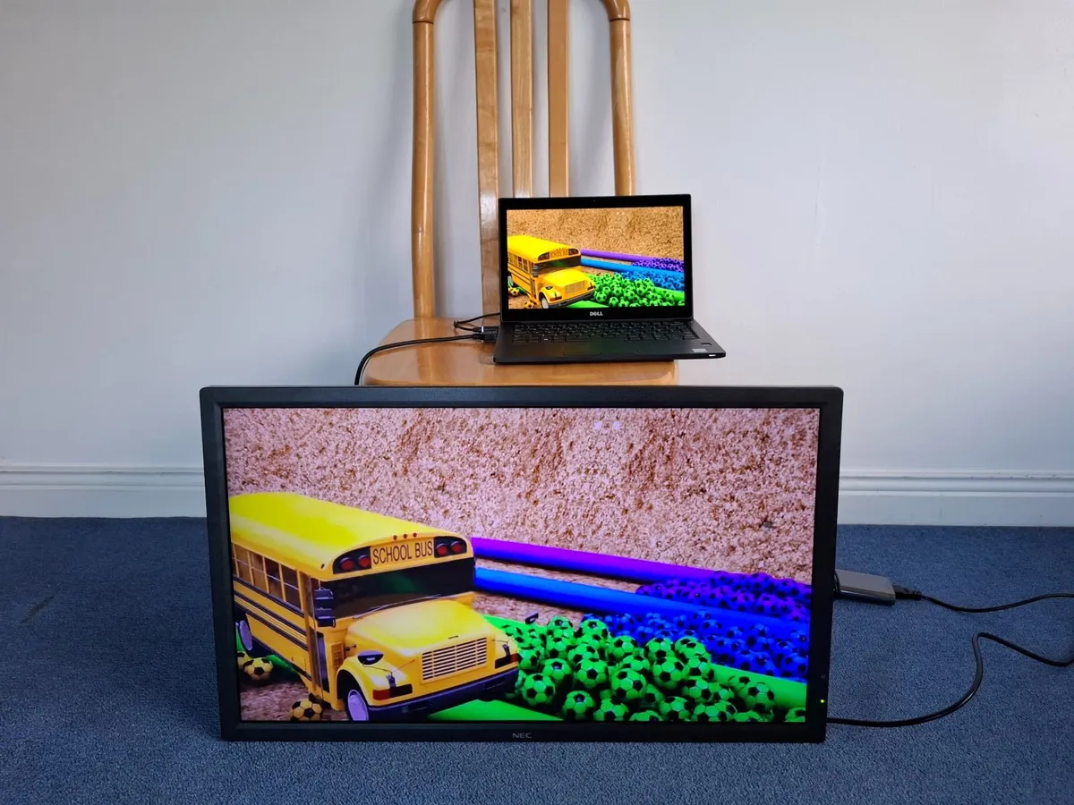 NEC MultiSync V323-2  32 inch Monitor - Image 2