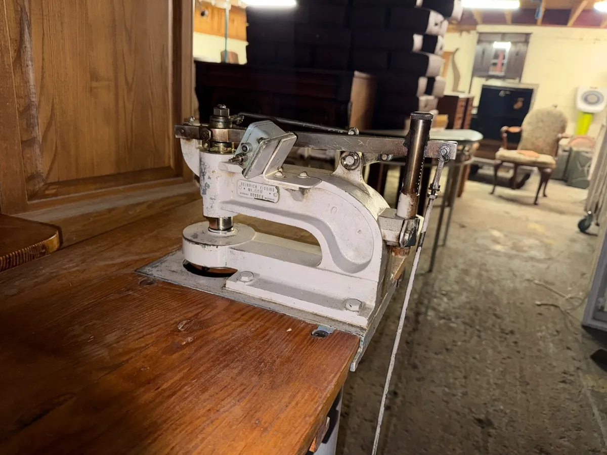 Pair Holy Communion cutting machines. - Image 1