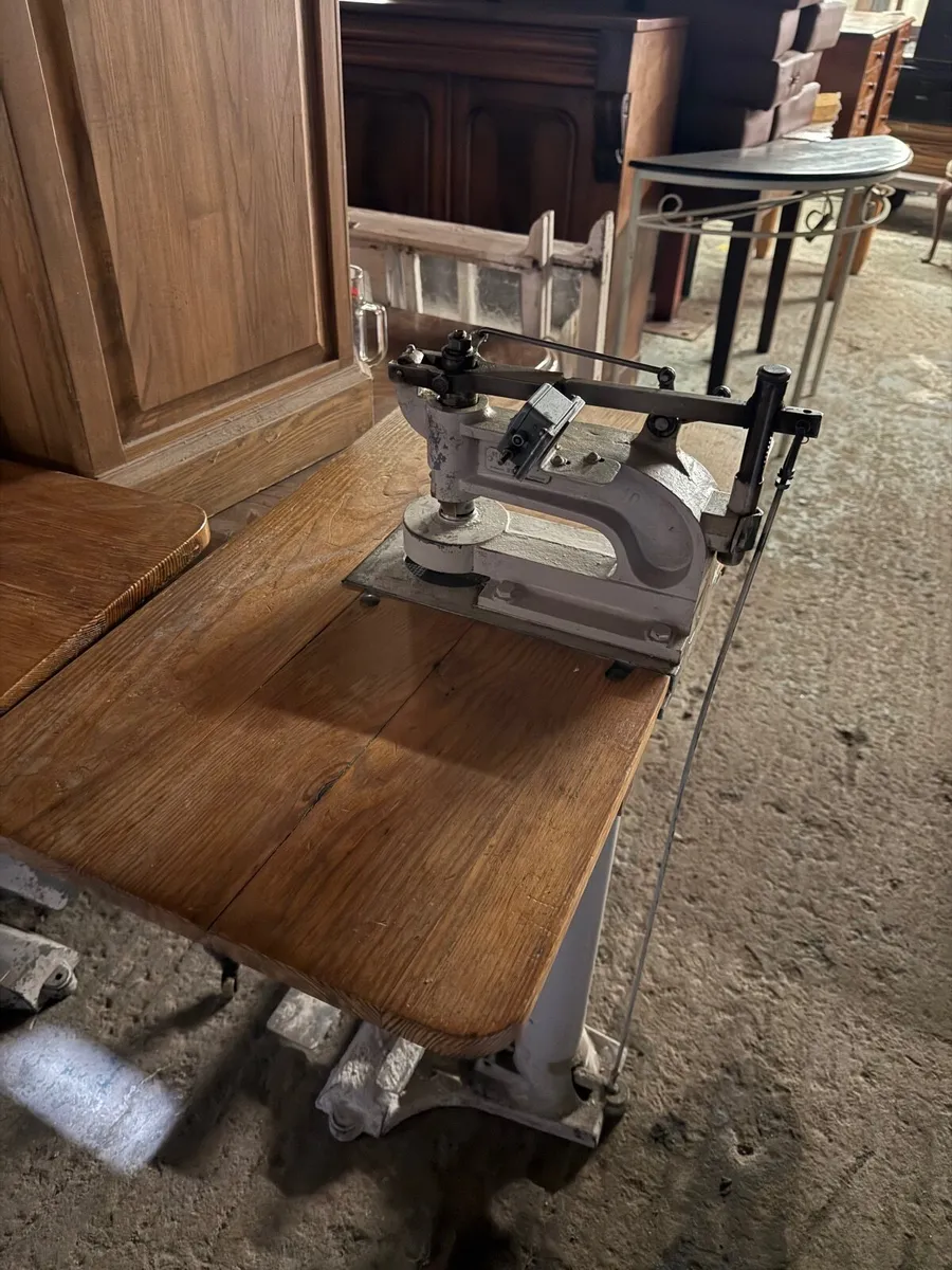 Pair Holy Communion cutting machines. - Image 3