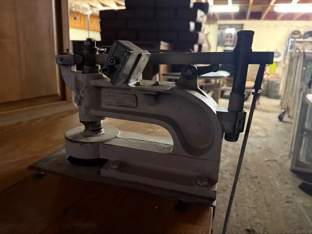 Pair Holy Communion cutting machines. - Image 4