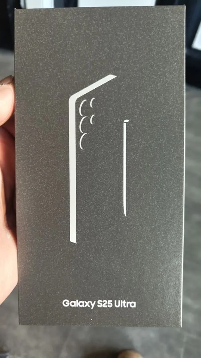 Samsung Galaxy S25 Ultra 256GB - Image 3