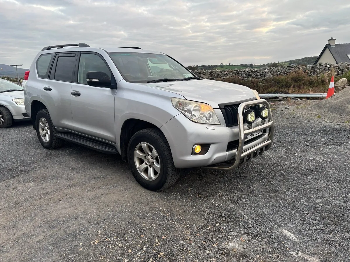 Toyota Landcruiser Business Class - Image 2