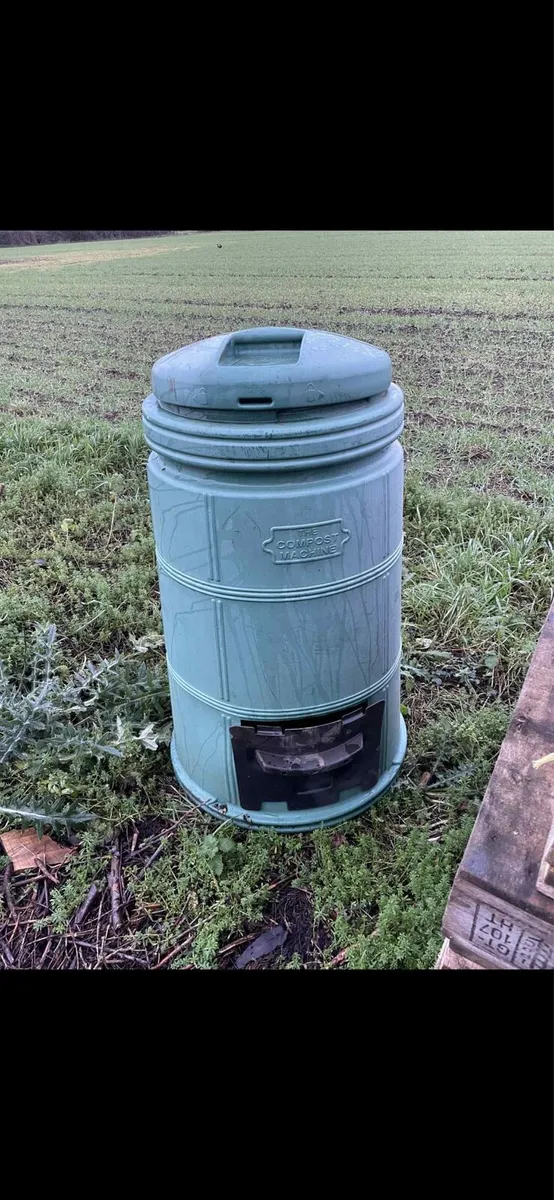 Compost bin - Image 1