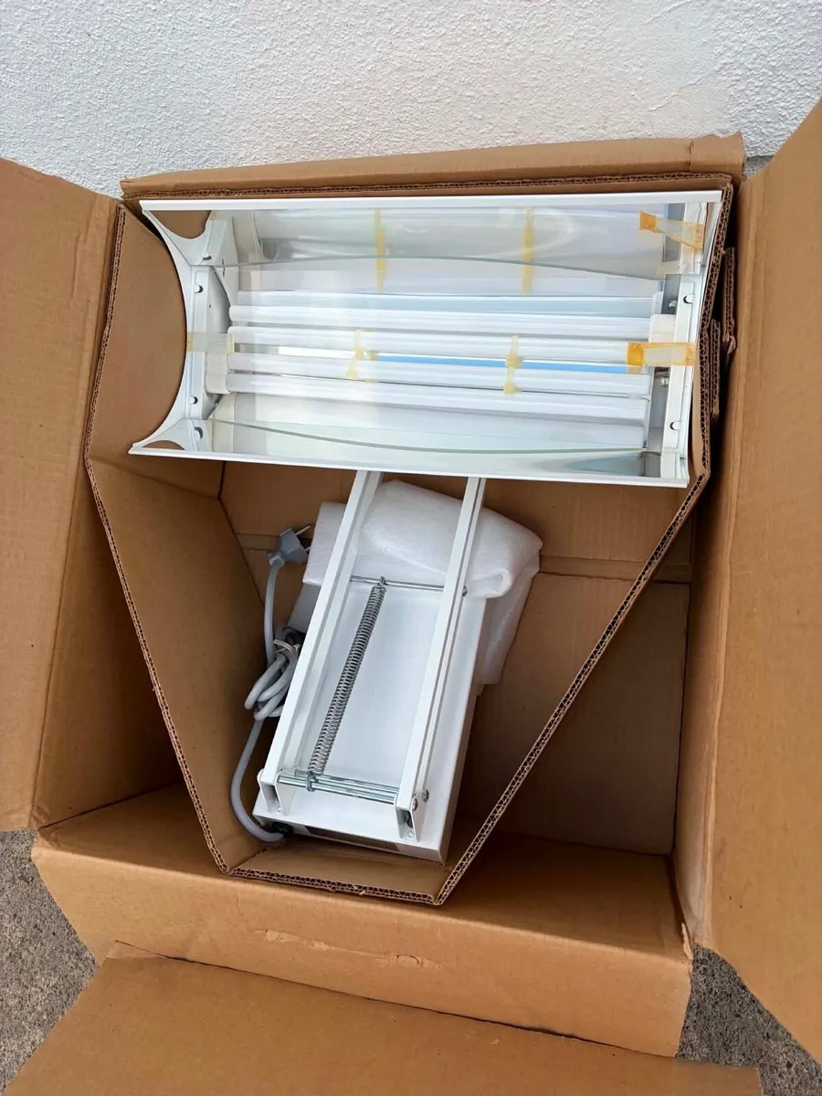 2 new lamps in box - Image 2