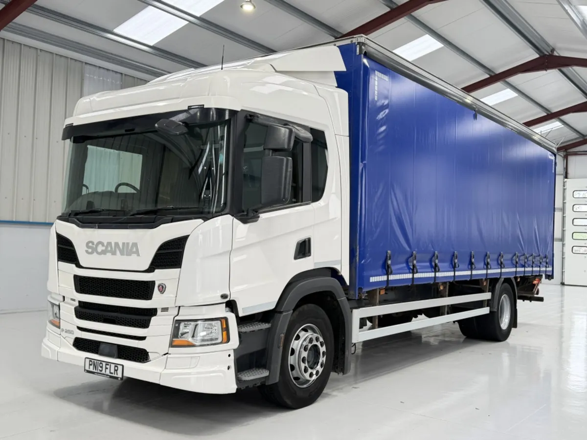 2019 SCANIA P250 CURTAINSIDE 18 TONNE - Image 3