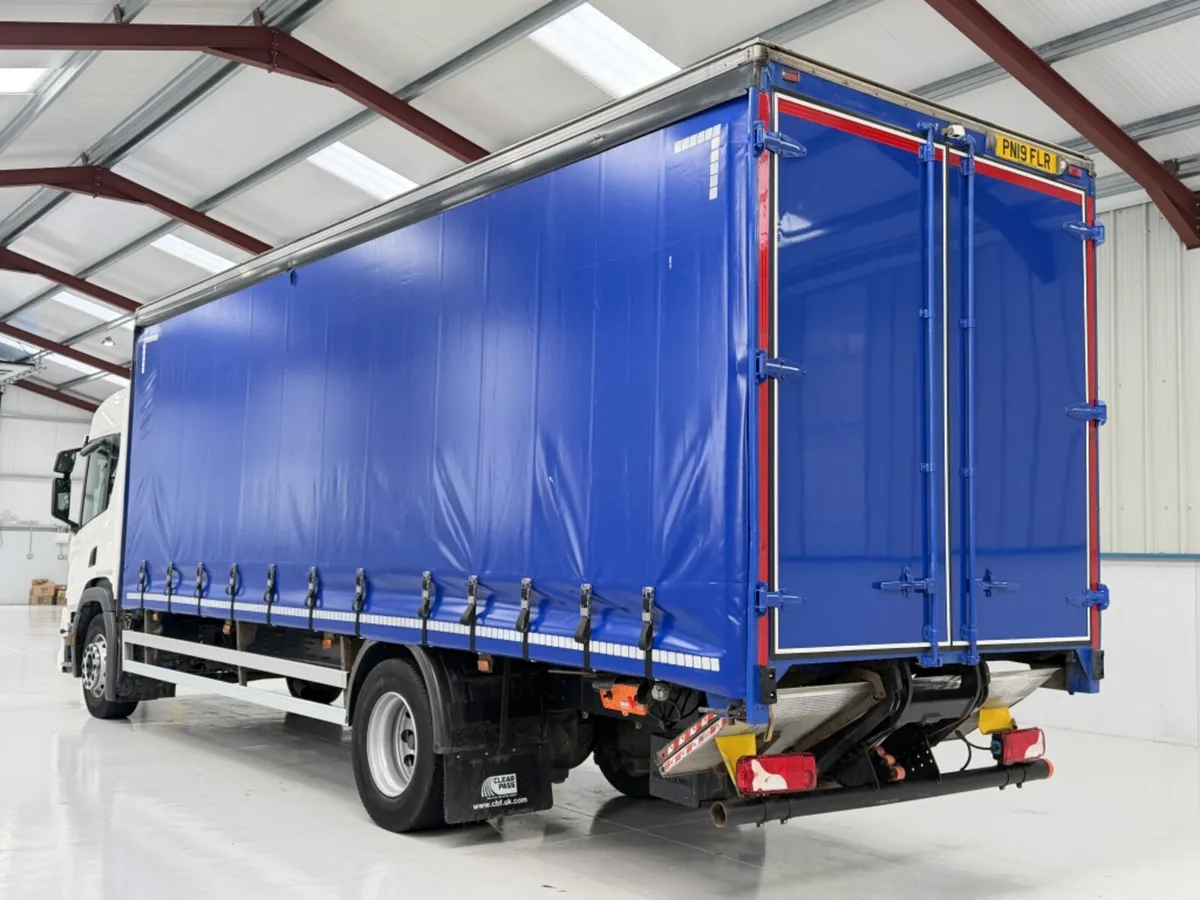 2019 SCANIA P250 CURTAINSIDE 18 TONNE - Image 4