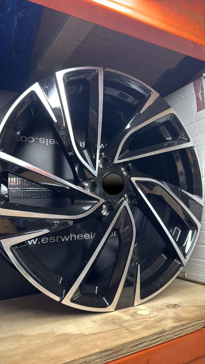 19” Adelaide 5x112 alloys & tyres offer