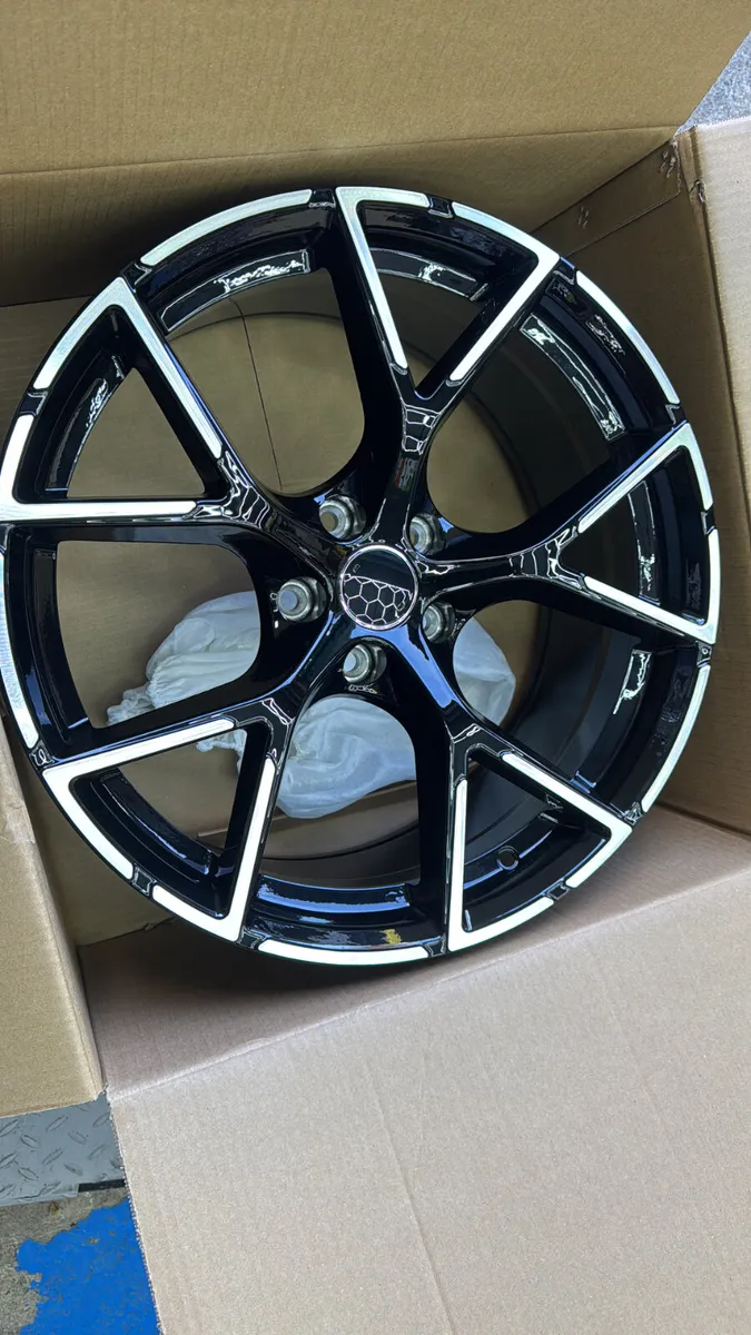 19” rs3  black / pol 5x112 - Image 2