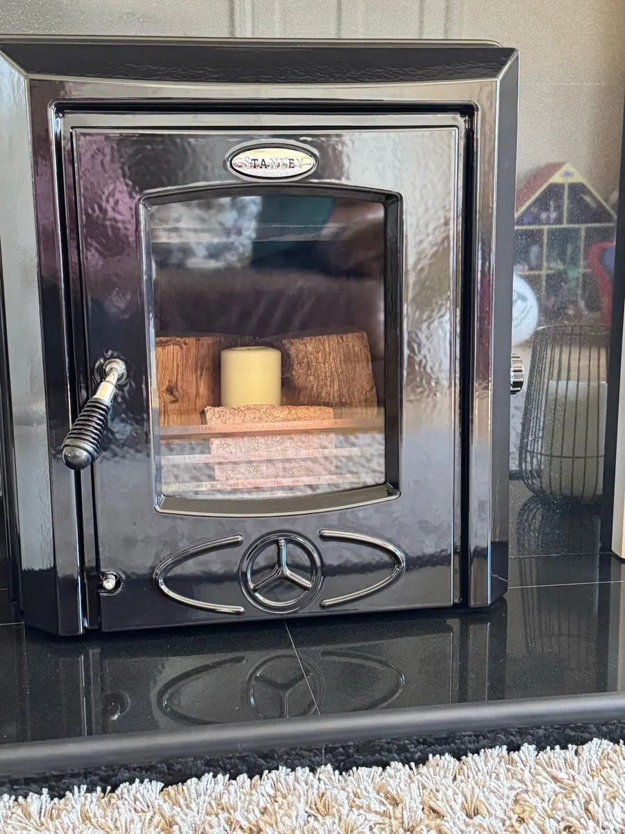 Stanley Stove, Marble fireplace and granite insert - Image 2