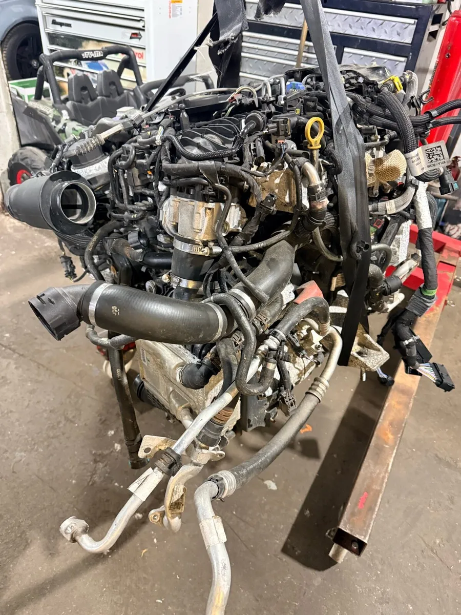 Land Rover DISCOVERY 5 2.0 diesel 204DTA ENGINE - Image 2