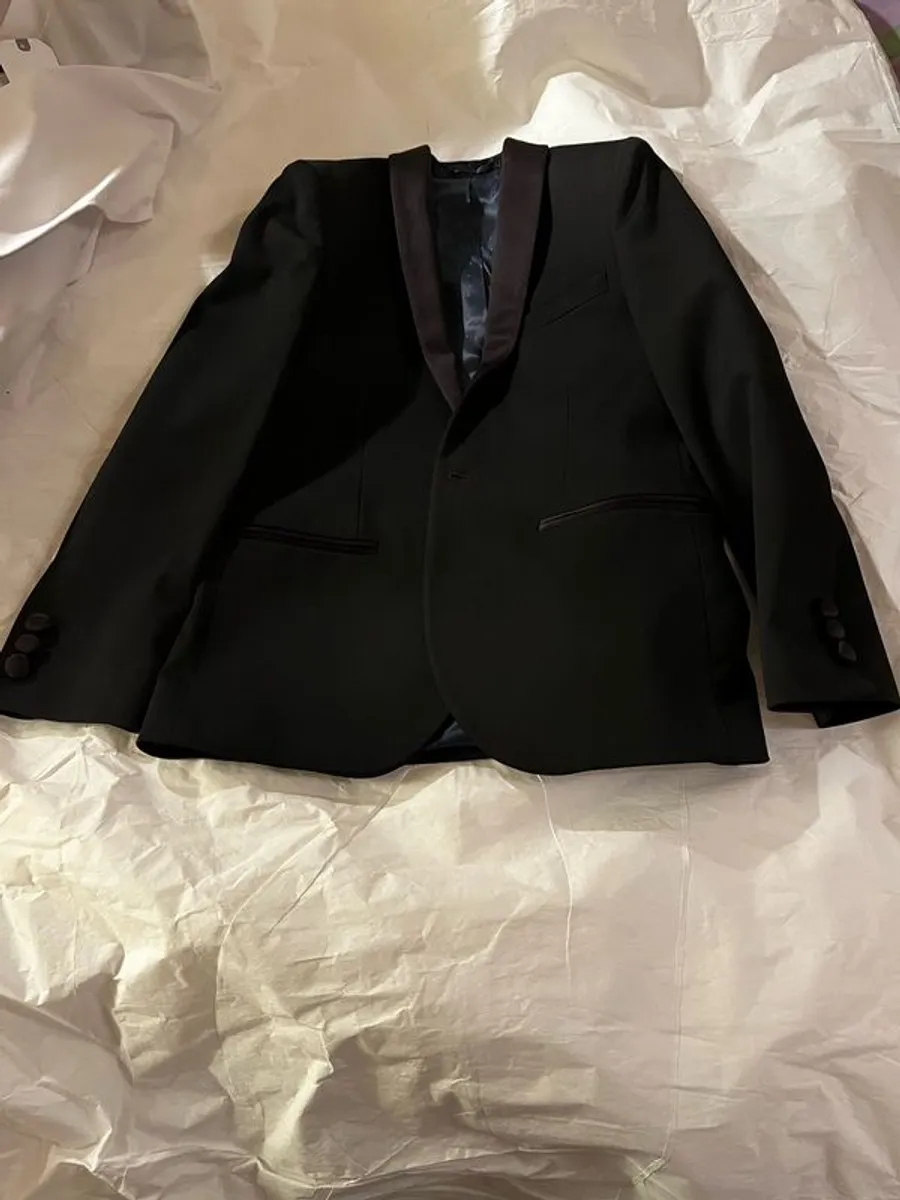 boys tuxedo suit - Image 4