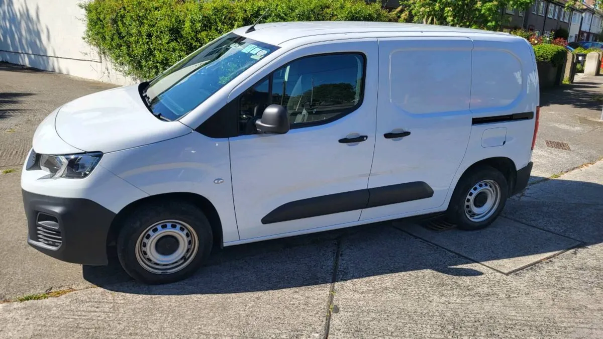 Peugeot Partner Active Plus 1.5 Blue HD - Image 2