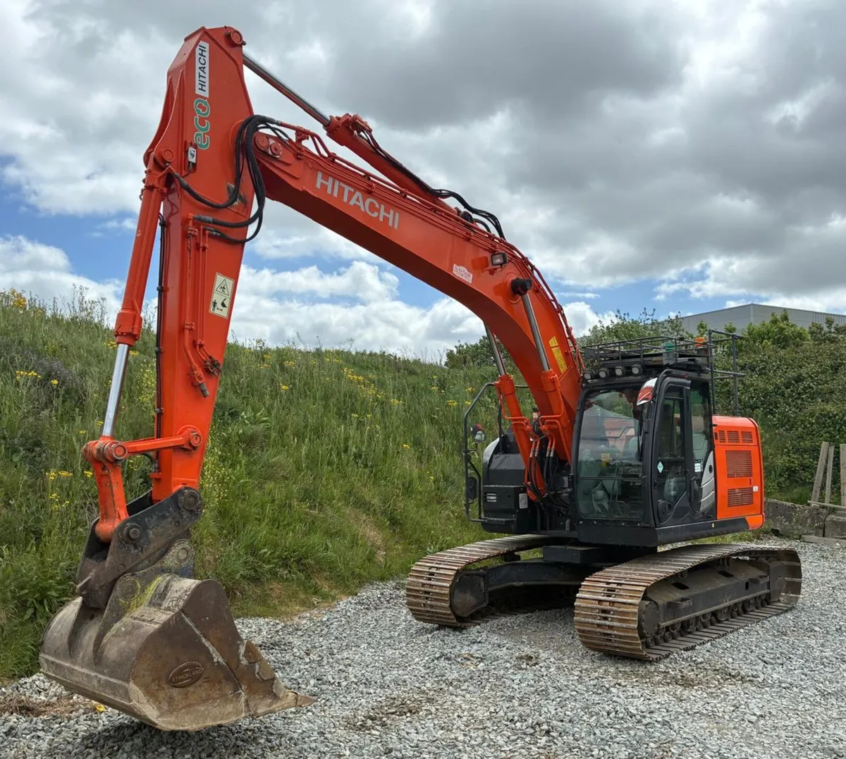 Hitachi ZX225USRLC-6 - Image 3