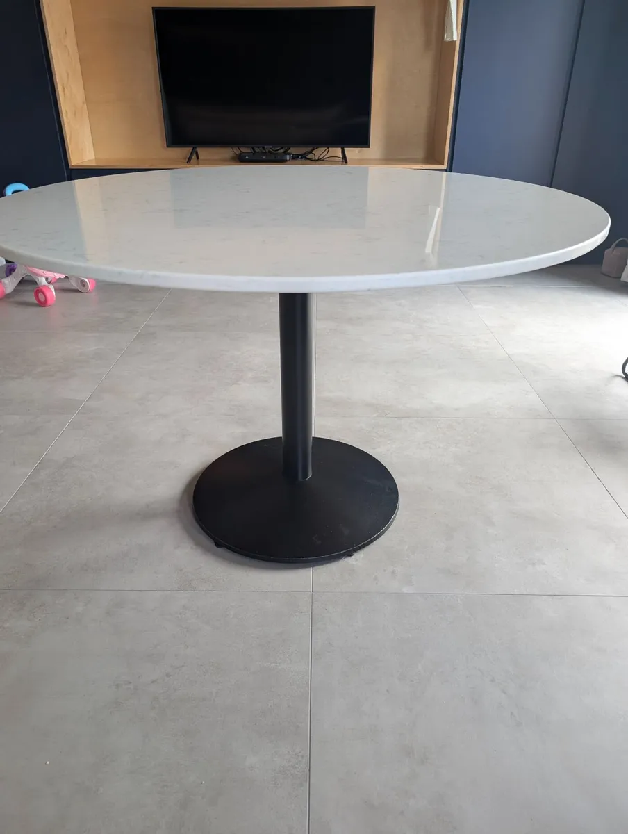 Kitchen/Dining Table - Image 4