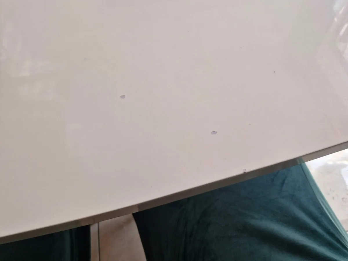 Kitchen Table - Image 1