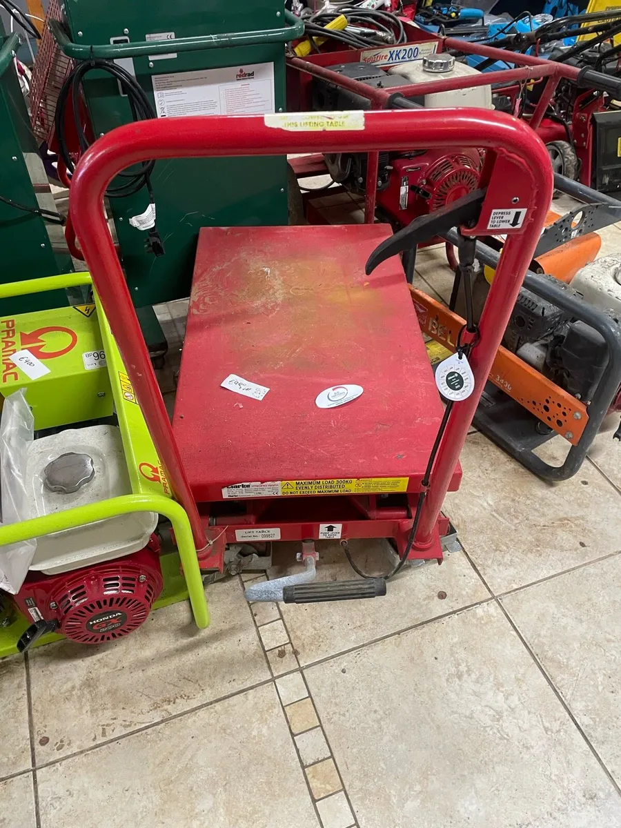 Lift table - Image 1