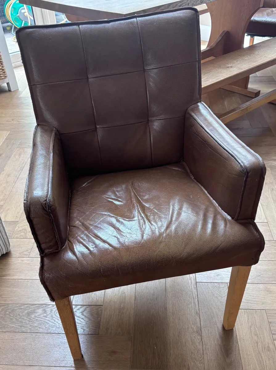 3 bar stools &  2 chairs - Image 1
