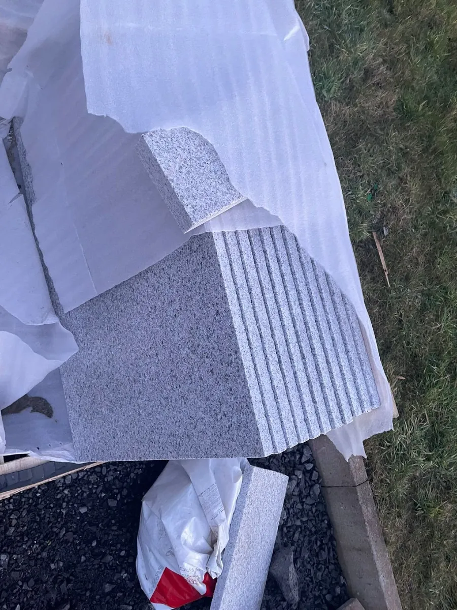 Silver Granite Paving 600 x 900 - Image 1