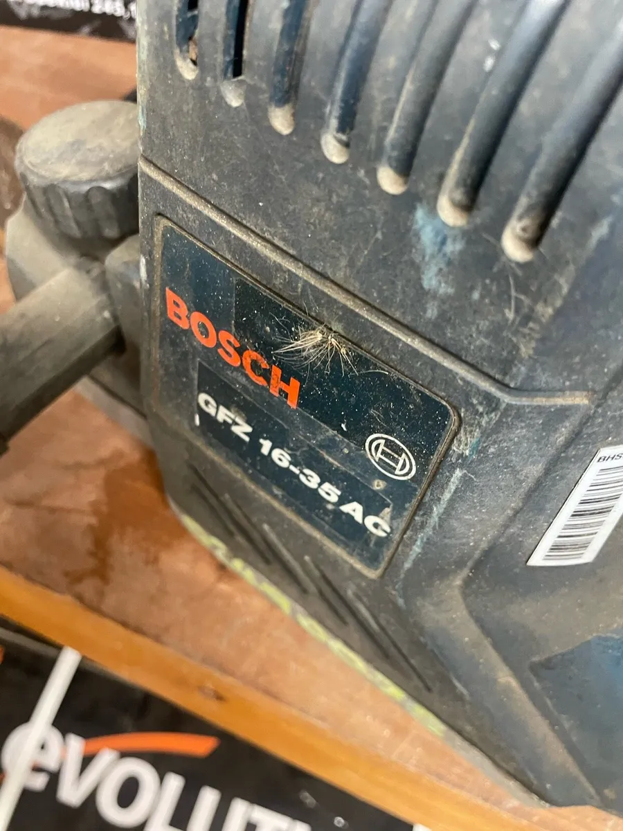 Power Hand Saw - Image 2