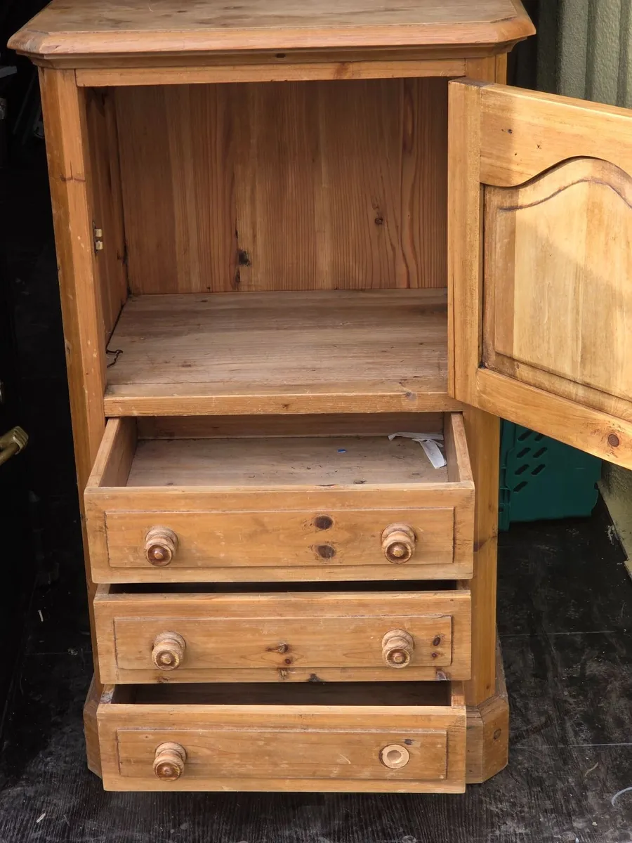 Furniture - Image 3