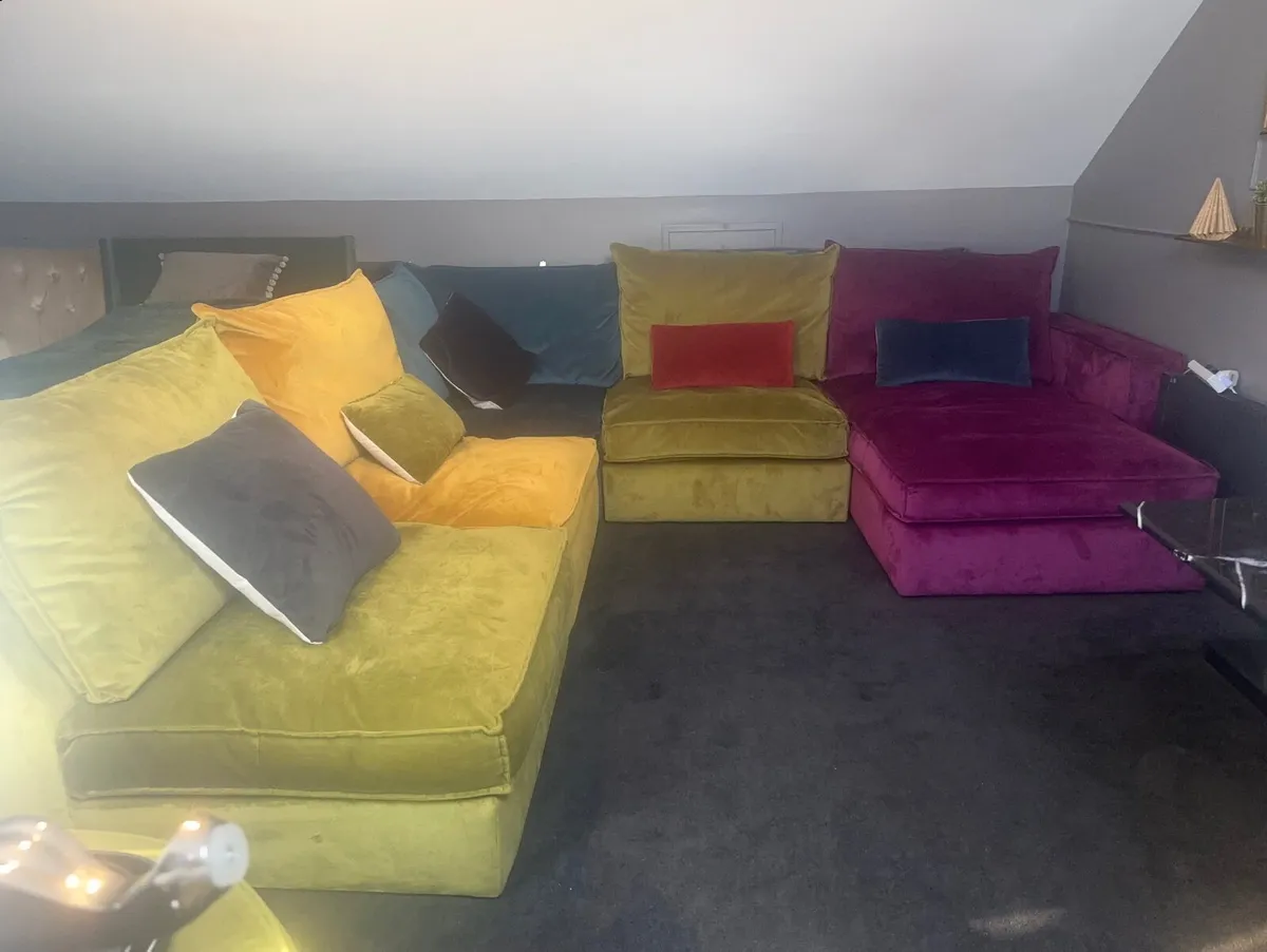 Corner Modular Couch - Image 3