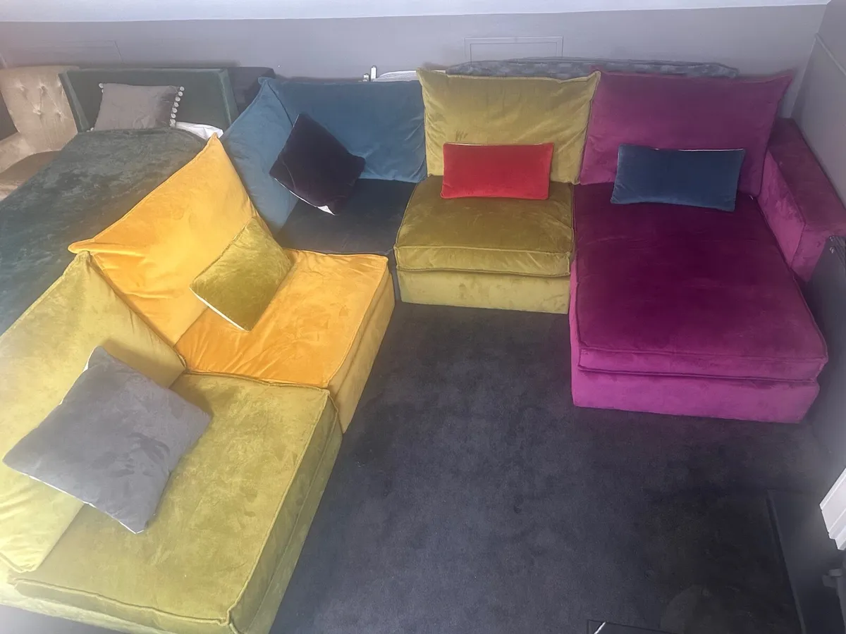 Corner Modular Couch - Image 4