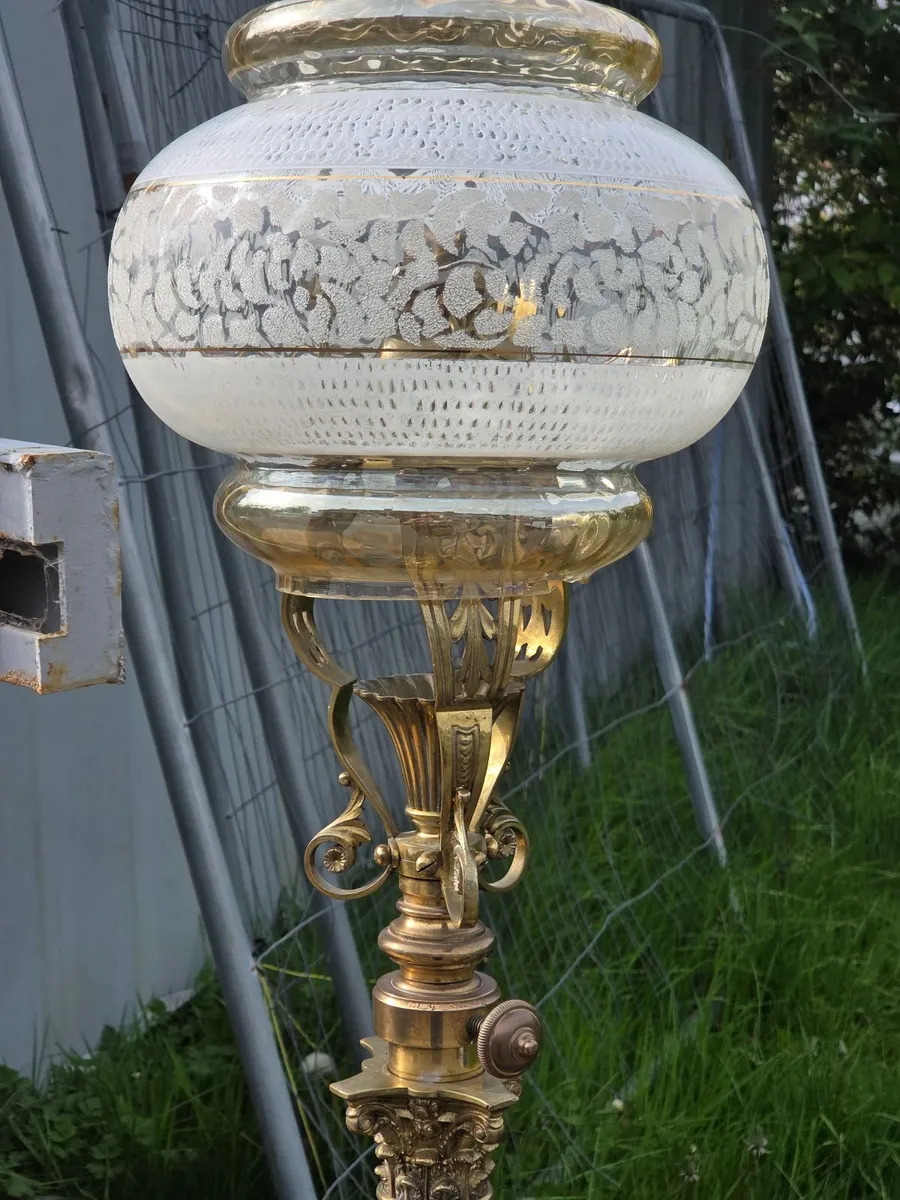 Antique Victorian Brass lamp - Image 1