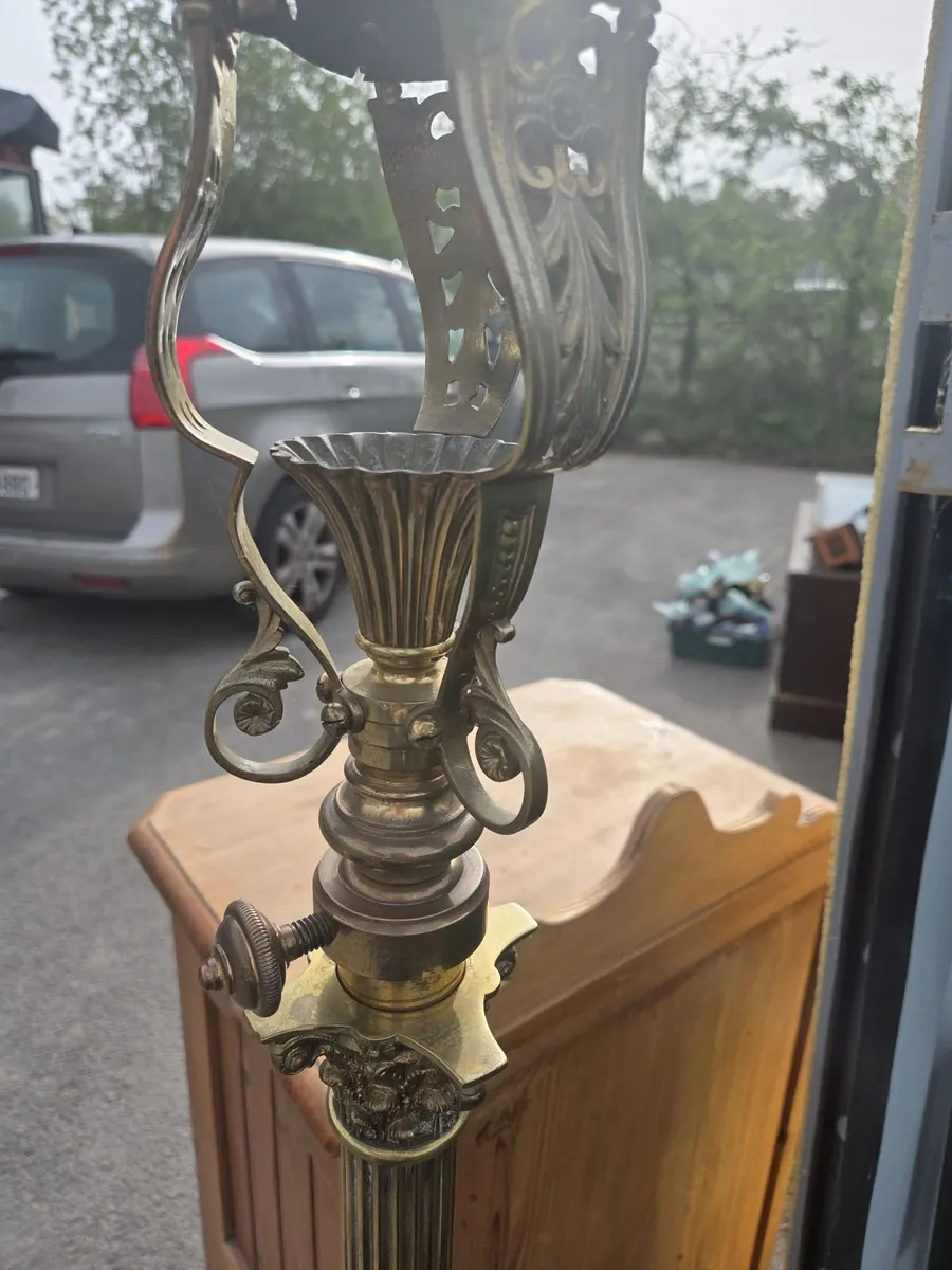 Antique Victorian Brass lamp - Image 3