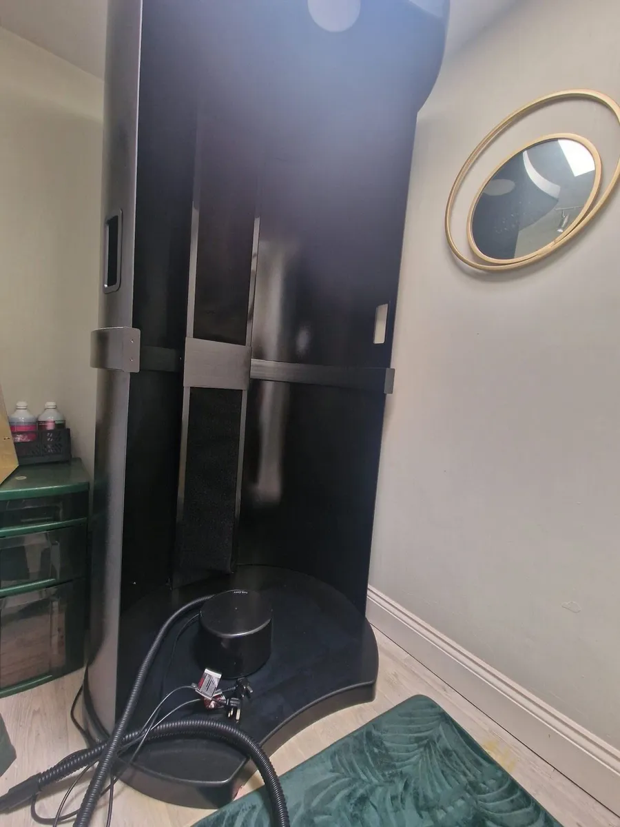 Spray Tanning Booth - Image 2