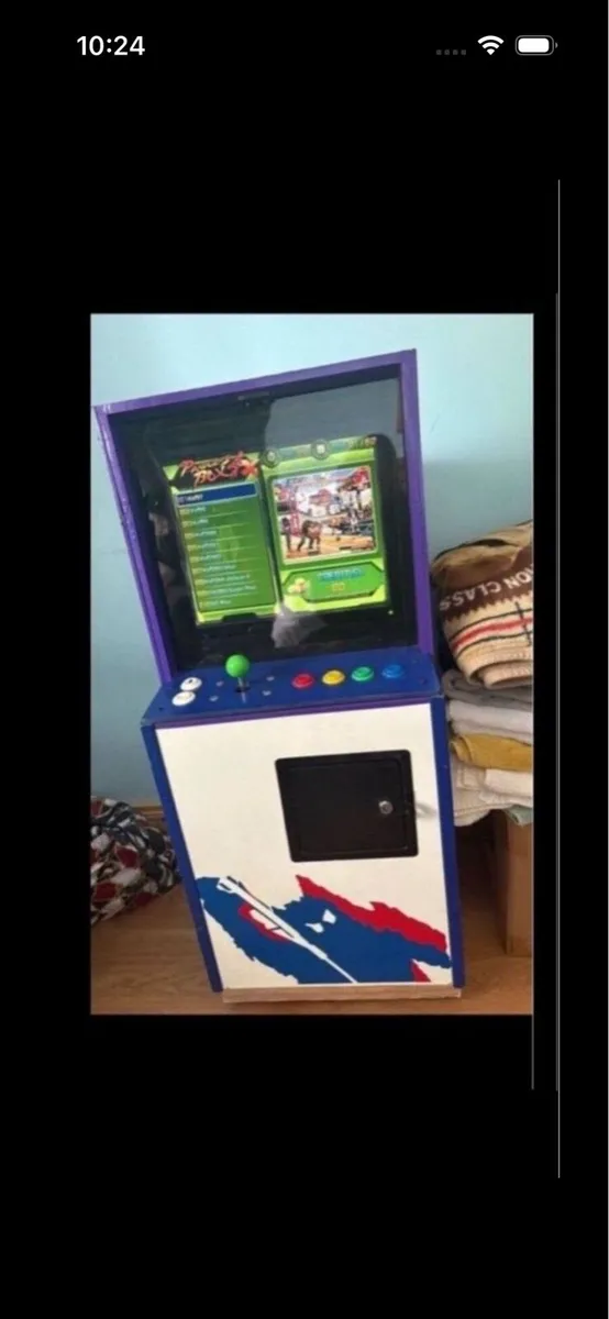 Arcade game with 800+ games loaded - Image 1