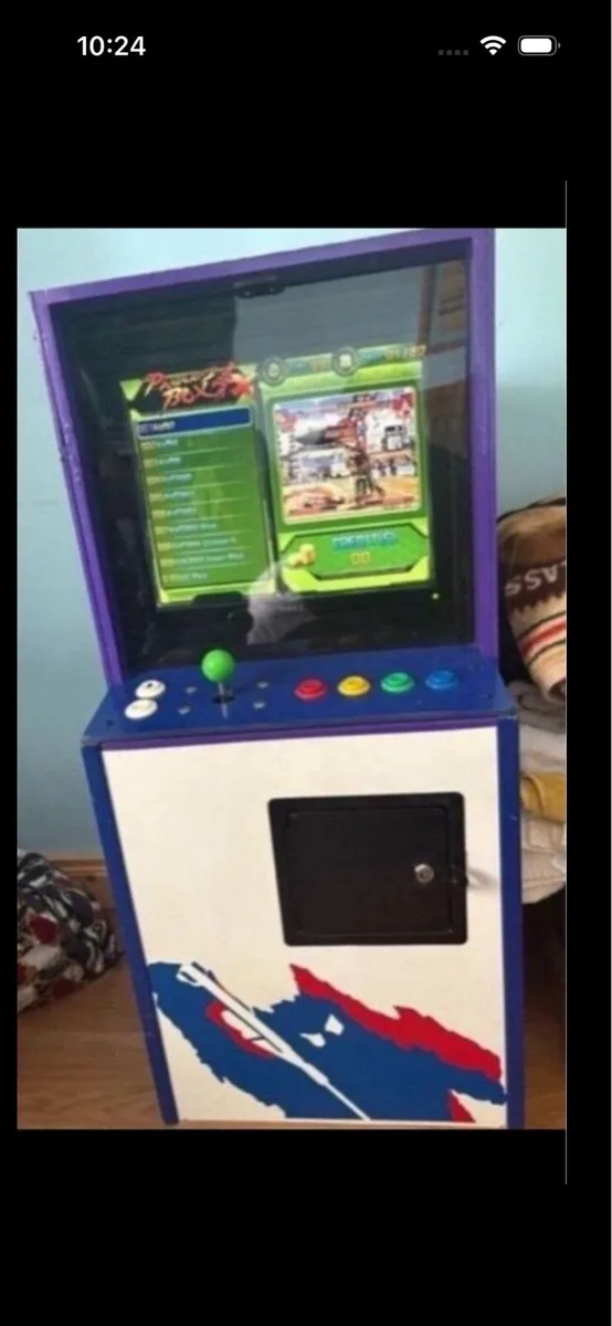 Arcade game with 800+ games loaded - Image 2