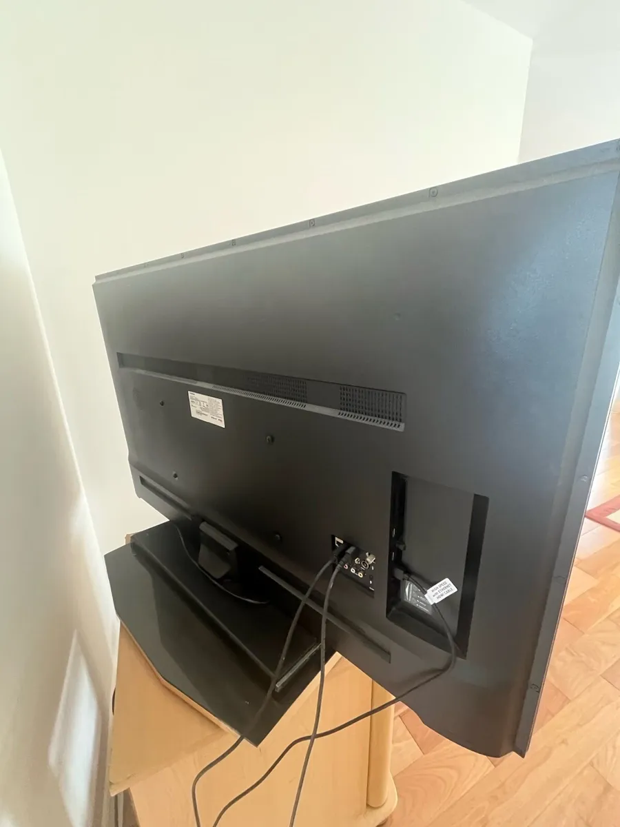 55” Toshiba Smart TV - Image 2