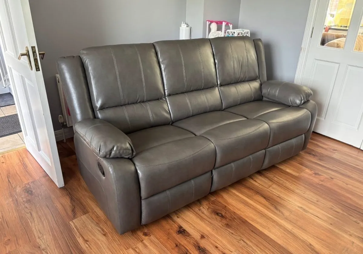 Brand new leather recliner suites now in stock - Image 4