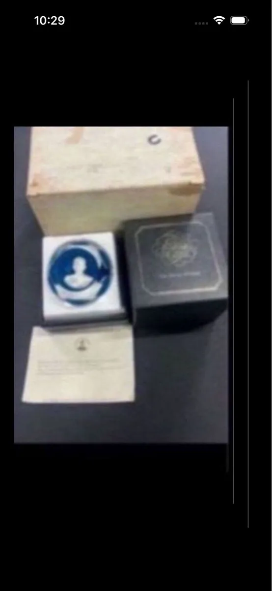 4 pinches baccarat commemorative paperweights - Image 2