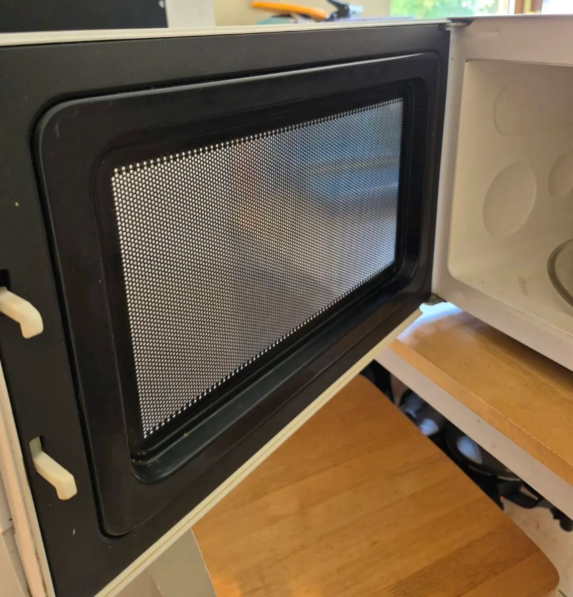32 litre digital Microwave - Image 3