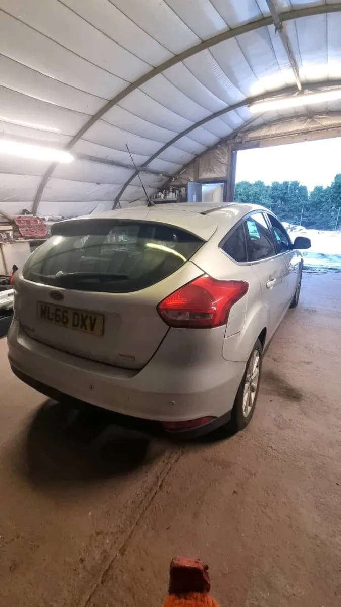 16 Ford Focus - Image 4