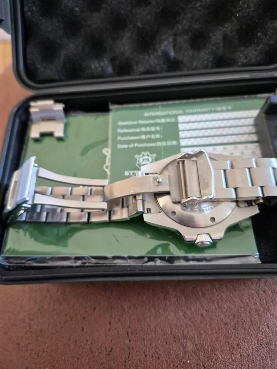 Steel Dive time piece. - Image 3