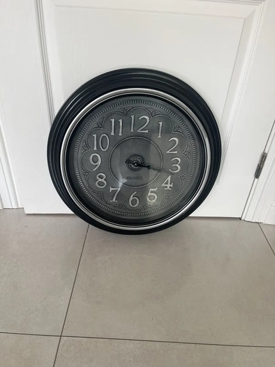 Clock for sale - Image 1