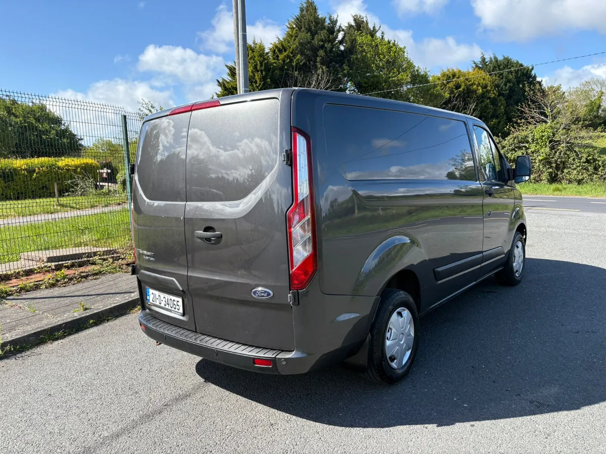 Ford Transit 2021 - Image 2